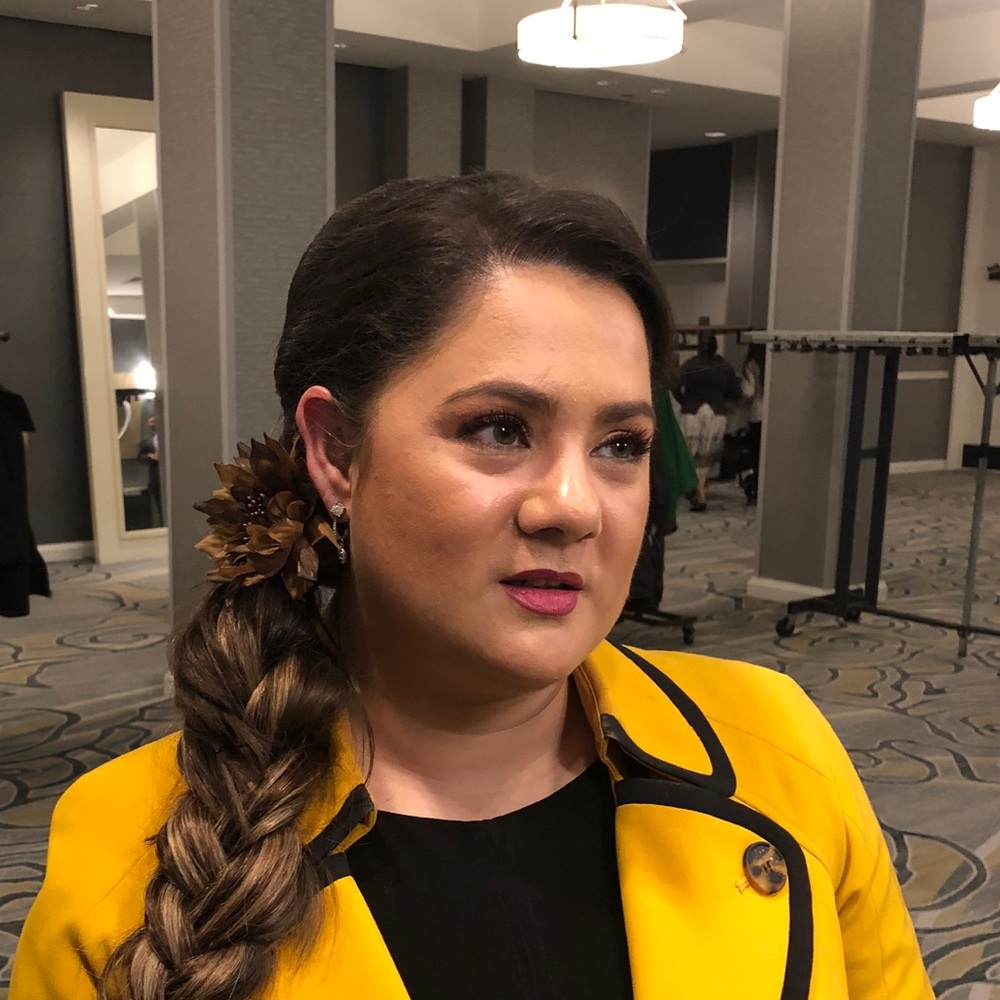 Meet your Posher, Ana